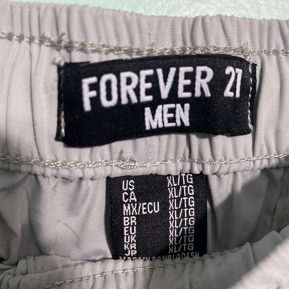 Forever 21 Gray Cargo Pants with Utility Design - Picture 3 of 4